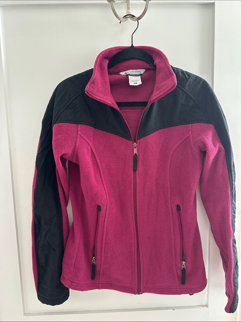 Columbia Women's Fuchsia and Black Soft Fleece Jacket